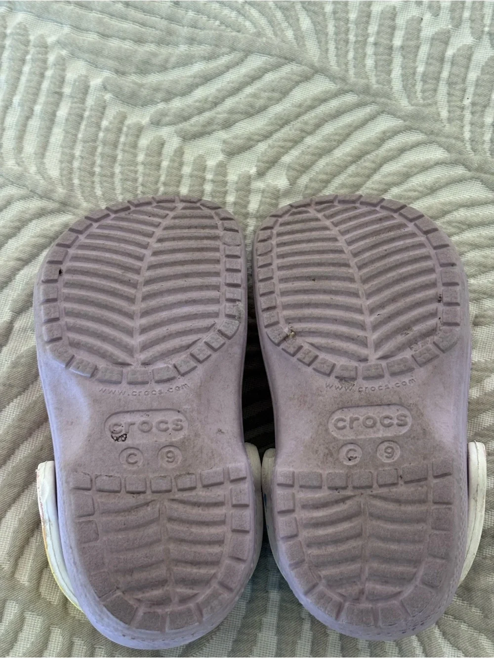 CROCS Kids Lavender Peppa Pig Clogs with Rainbow Strap Accents Size 9